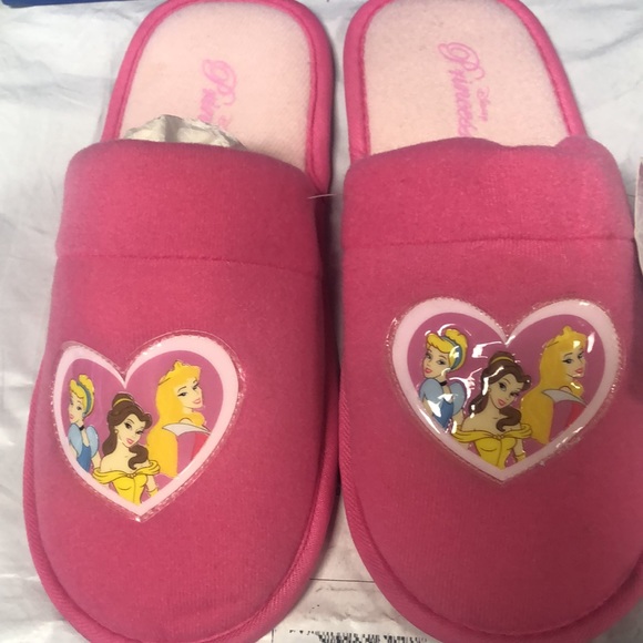 Disney Princess girl’s slippers - Picture 3 of 4